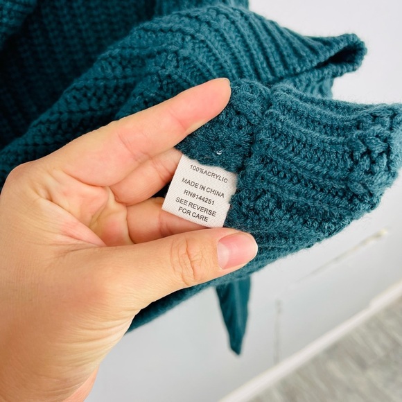 Moon & Madison Teal Pine Green Chunky Knit Crop Long Sleeve Cowl Neck Sweater - Picture 5 of 8